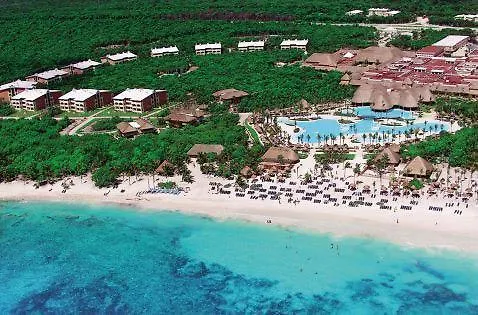 艾库玛尔 Grand Palladium Colonial Res.酒店